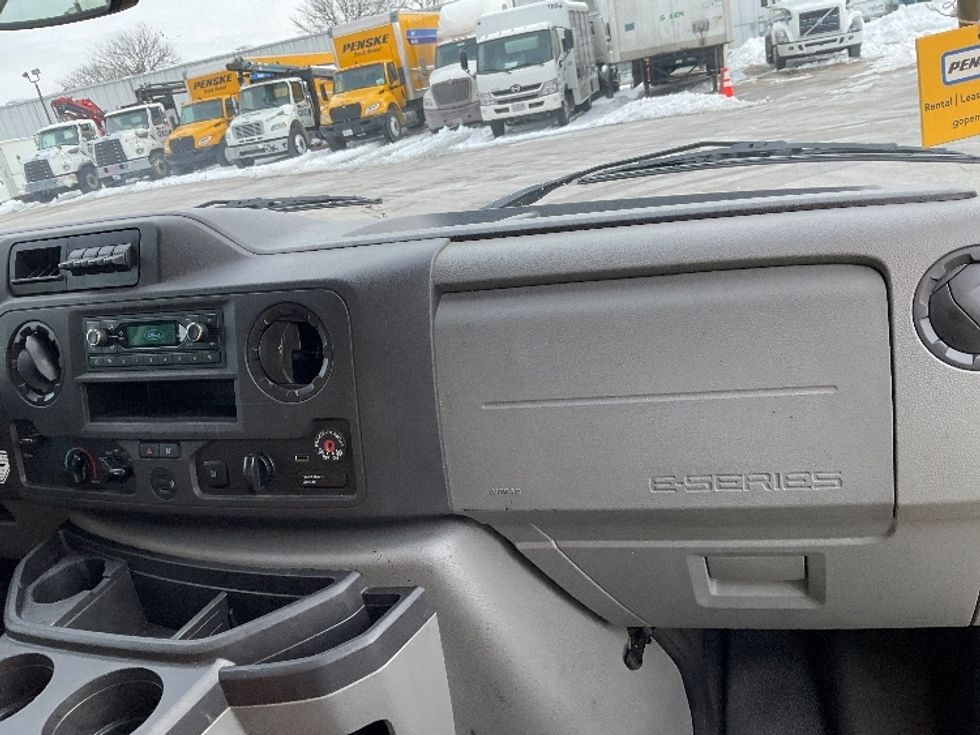 Light Duty Box Truck-Light and Medium Duty Trucks-Ford-2022-E350-Moberly-MO-103,886\n\t\tmiles-$ 27,000 - Image 21