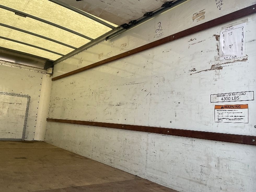 Light Duty Box Truck-Light and Medium Duty Trucks-Ford-2022-E350-Moberly-MO-94,440\n\t\tmiles-$ 31,250 - Image 12