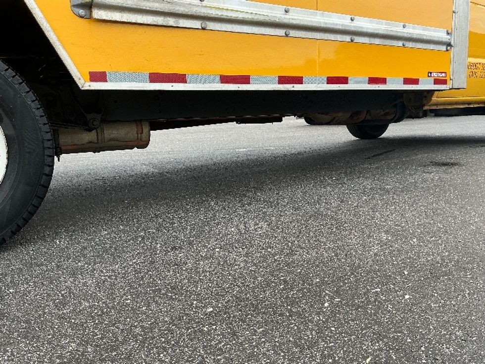 Light Duty Box Truck-Light and Medium Duty Trucks-Ford-2022-E350-Mobile-AL-107,490\n\t\tmiles-$ 27,250 - Image 14