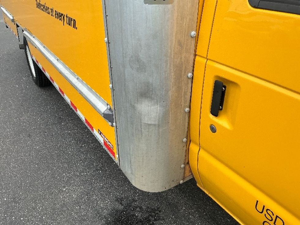 Light Duty Box Truck-Light and Medium Duty Trucks-Ford-2022-E350-Mobile-AL-107,490\n\t\tmiles-$ 27,250 - Image 25