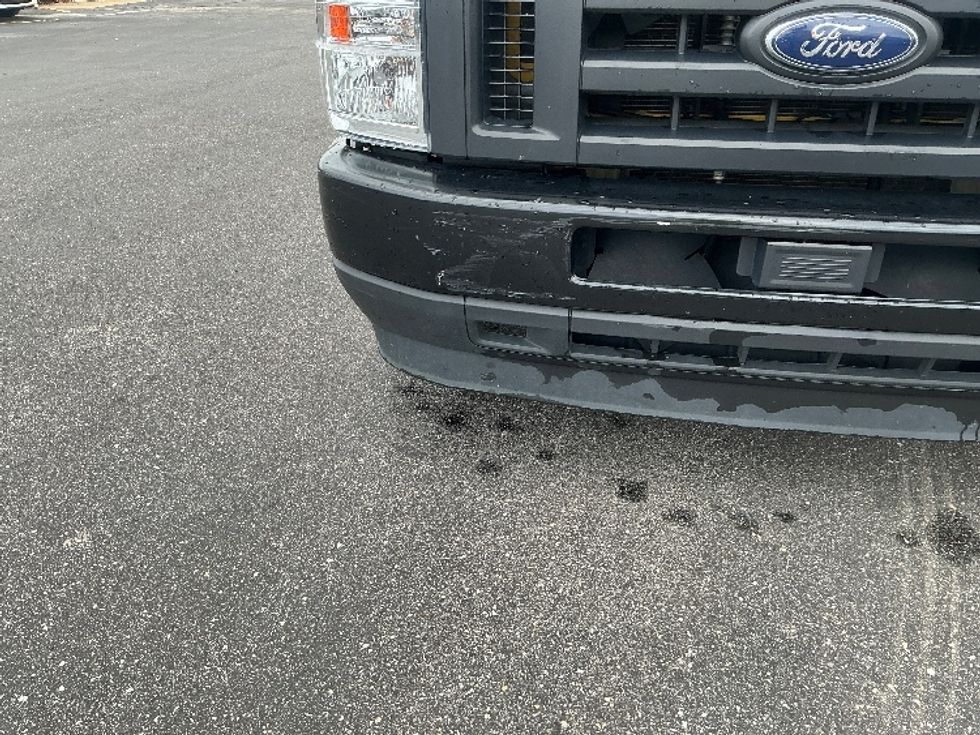 Light Duty Box Truck-Light and Medium Duty Trucks-Ford-2022-E350-Mobile-AL-107,490\n\t\tmiles-$ 27,250 - Image 27