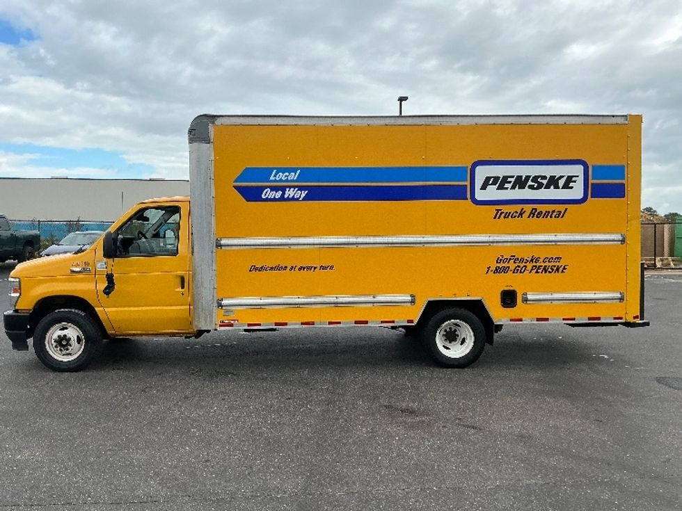 Light Duty Box Truck-Light and Medium Duty Trucks-Ford-2022-E350-Mobile-AL-107,490\n\t\tmiles-$ 27,250 - Image 4