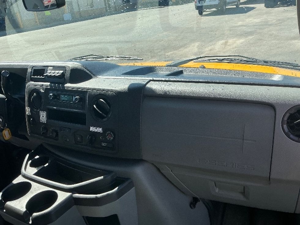 Light Duty Box Truck-Light and Medium Duty Trucks-Ford-2022-E350-Mobile-AL-108,887\n\t\tmiles-$ 27,500 - Image 20