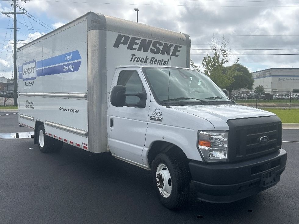 Light Duty Box Truck-Light and Medium Duty Trucks-Ford-2022-E350-Mobile-AL-86,445\n\t\tmiles-$ 33,500 - Image 1