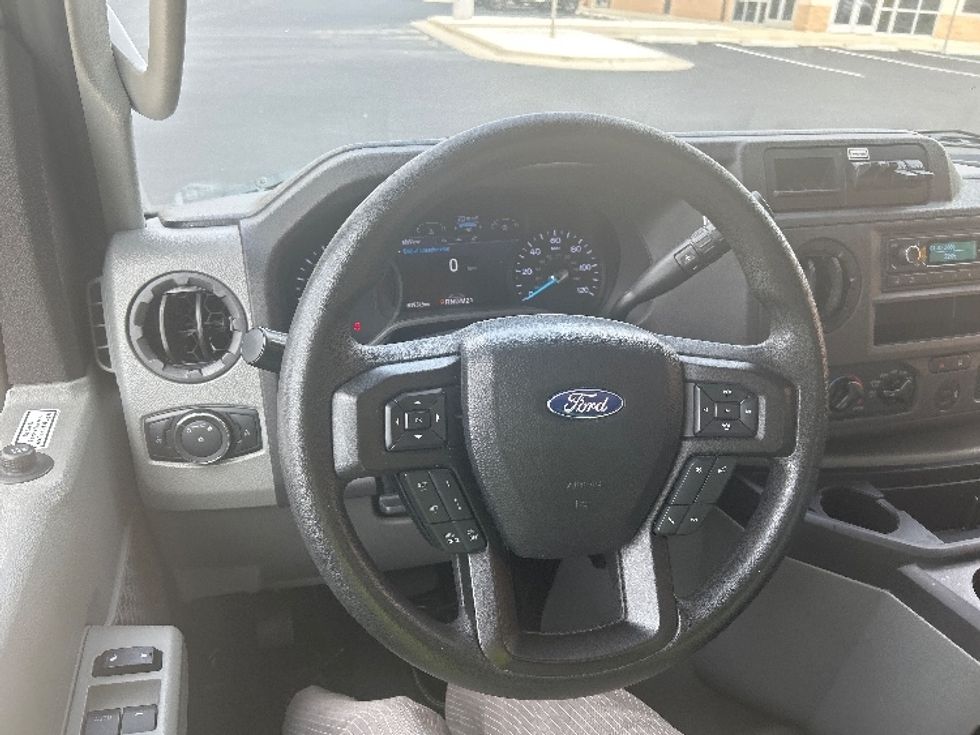 Light Duty Box Truck-Light and Medium Duty Trucks-Ford-2022-E350-Mobile-AL-86,445\n\t\tmiles-$ 33,500 - Image 16