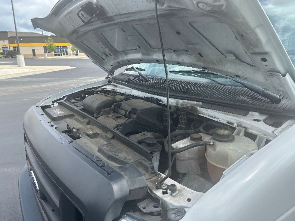 Light Duty Box Truck-Light and Medium Duty Trucks-Ford-2022-E350-Mobile-AL-86,445\n\t\tmiles-$ 33,500 - Image 23