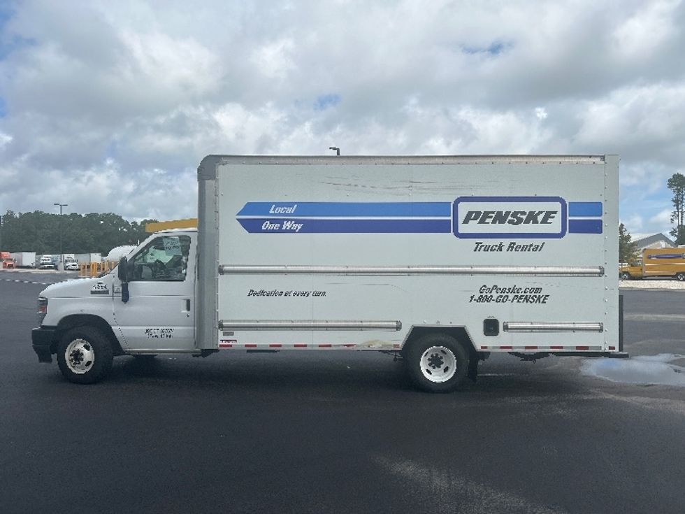 Light Duty Box Truck-Light and Medium Duty Trucks-Ford-2022-E350-Mobile-AL-86,445\n\t\tmiles-$ 33,500 - Image 4