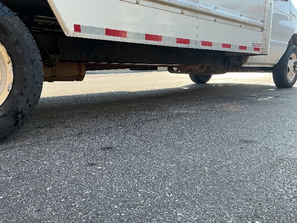 Light Duty Box Truck-Light and Medium Duty Trucks-Ford-2022-E350-Mobile-AL-98,220\n\t\tmiles-$ 32,500 - Image 14