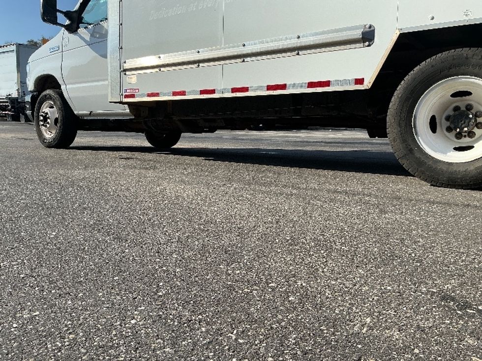 Light Duty Box Truck-Light and Medium Duty Trucks-Ford-2022-E350-Mobile-AL-98,220\n\t\tmiles-$ 32,500 - Image 5