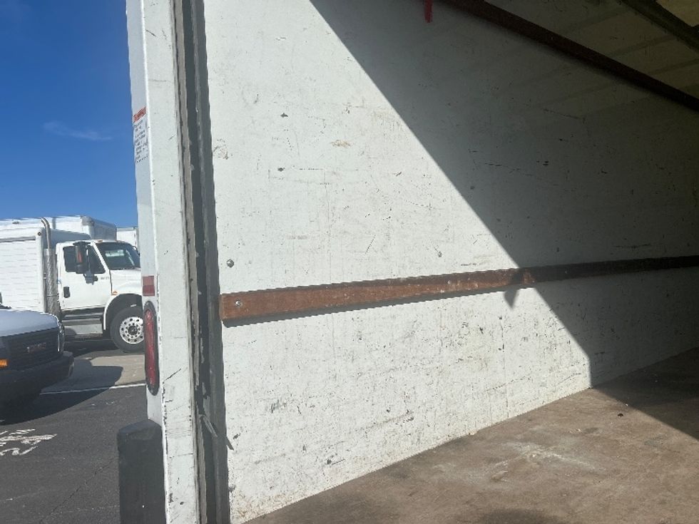 Light Duty Box Truck-Light and Medium Duty Trucks-Ford-2022-E350-Monmouth Junction-NJ-88,605\n\t\tmiles-$ 31,250 - Image 10