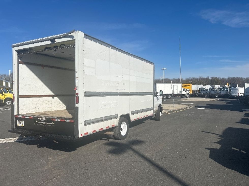 Light Duty Box Truck-Light and Medium Duty Trucks-Ford-2022-E350-Monmouth Junction-NJ-88,605\n\t\tmiles-$ 31,250 - Image 12