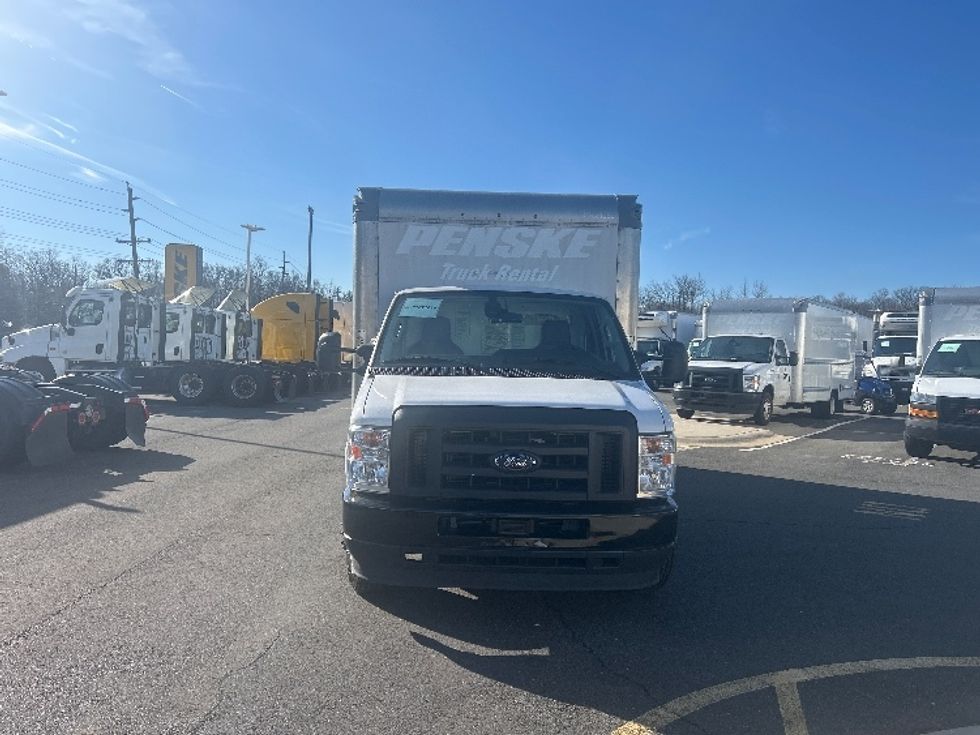 Light Duty Box Truck-Light and Medium Duty Trucks-Ford-2022-E350-Monmouth Junction-NJ-88,605\n\t\tmiles-$ 31,250 - Image 2