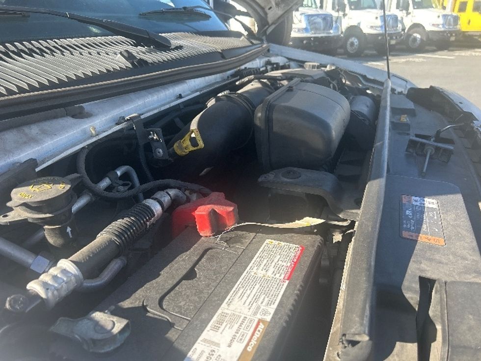 Light Duty Box Truck-Light and Medium Duty Trucks-Ford-2022-E350-Monmouth Junction-NJ-88,605\n\t\tmiles-$ 31,250 - Image 22