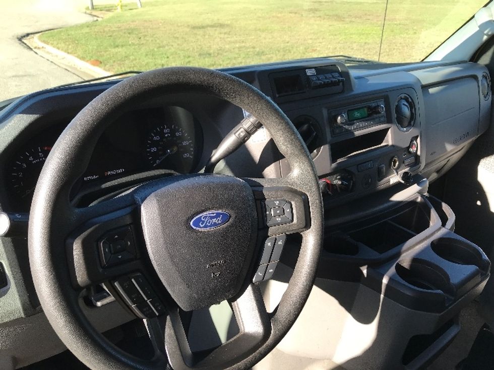 Light Duty Box Truck-Light and Medium Duty Trucks-Ford-2022-E350-Montgomery-AL-82,508\n\t\tmiles-$ 35,250 - Image 17
