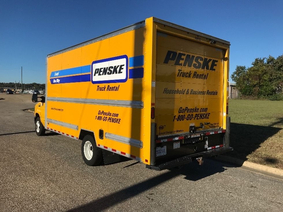 Light Duty Box Truck-Light and Medium Duty Trucks-Ford-2022-E350-Montgomery-AL-82,508\n\t\tmiles-$ 35,250 - Image 6