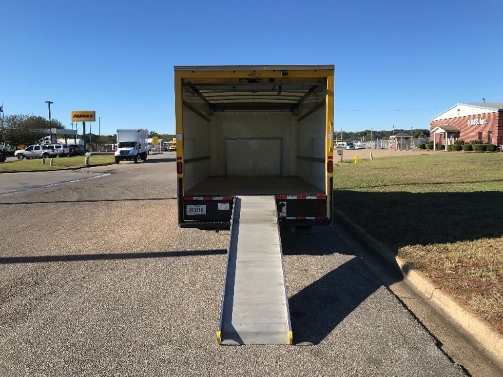 Light Duty Box Truck-Light and Medium Duty Trucks-Ford-2022-E350-Montgomery-AL-82,508\n\t\tmiles-$ 35,250 - Image 9