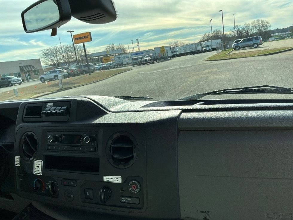 Light Duty Box Truck-Light and Medium Duty Trucks-Ford-2022-E350-Montgomery-AL-93,026\n\t\tmiles-$ 30,000 - Image 21