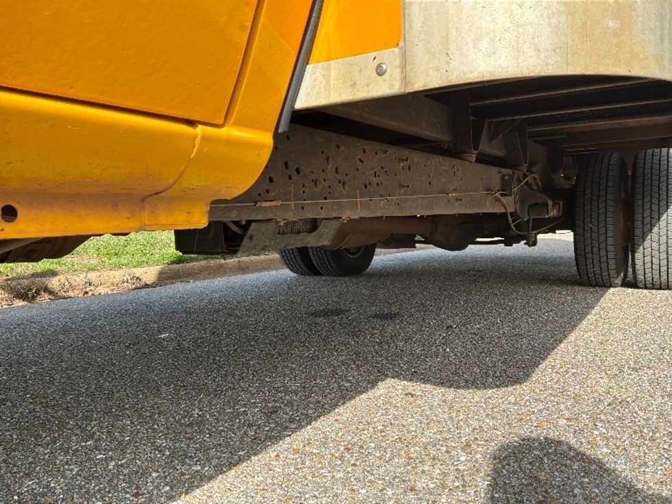 Light Duty Box Truck-Light and Medium Duty Trucks-Ford-2022-E350-Montgomery-AL-93,026\n\t\tmiles-$ 30,000 - Image 5