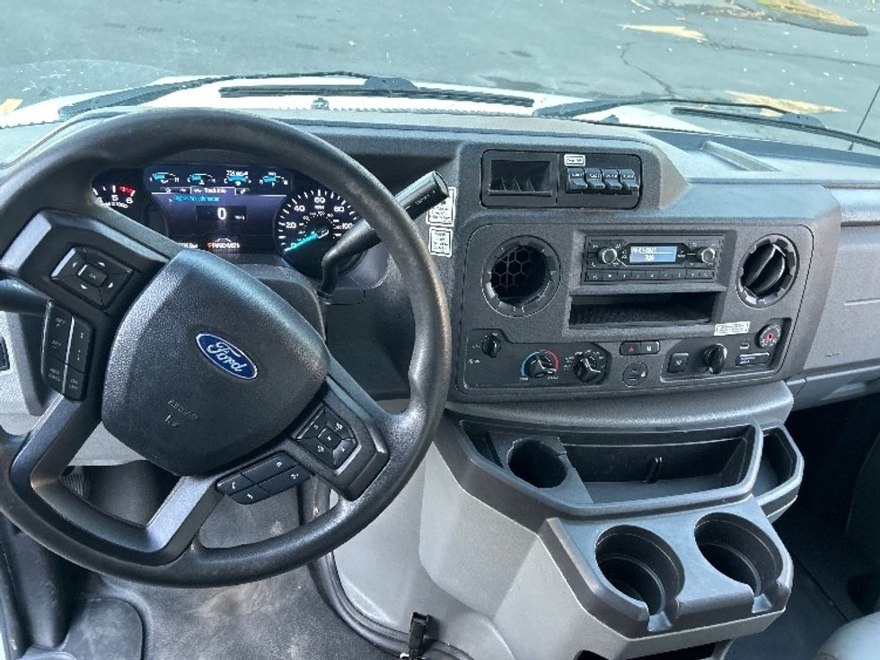 Light Duty Box Truck-Light and Medium Duty Trucks-Ford-2022-E350-Montgomery-NY-113,236\n\t\tmiles-$ 27,500 - Image 18