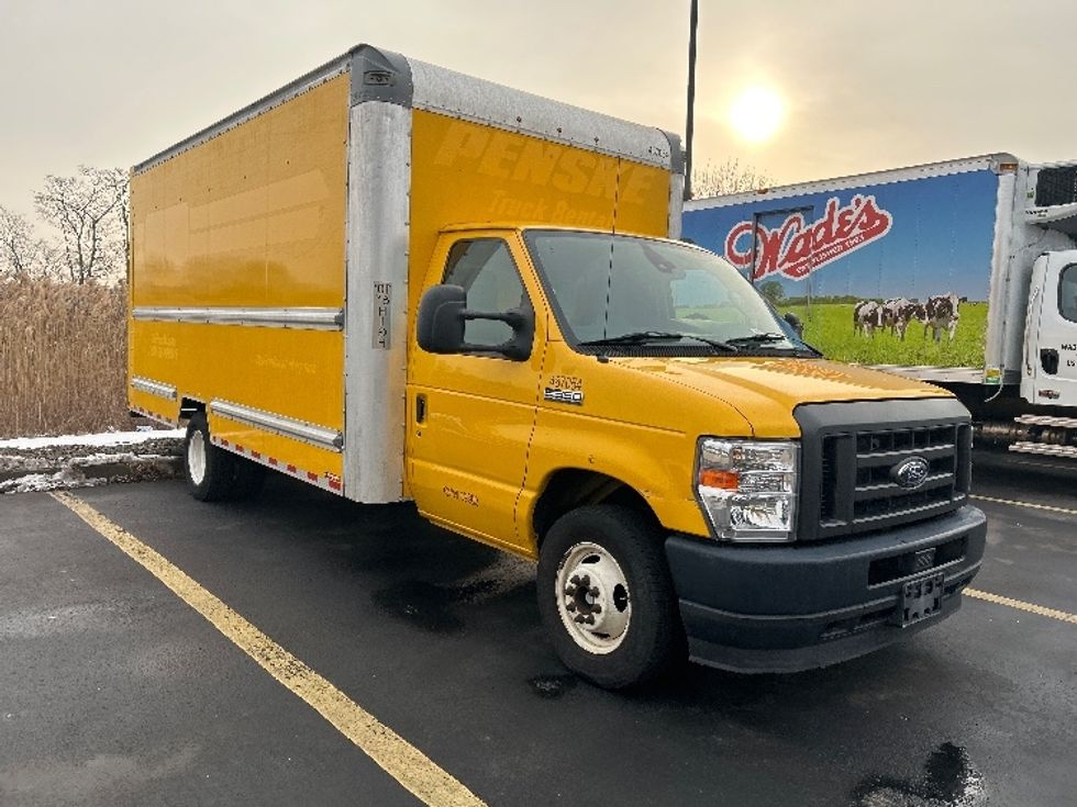 Light Duty Box Truck-Light and Medium Duty Trucks-Ford-2022-E350-Montgomery-NY-89,016\n\t\tmiles-$ 27,500 - Image 1