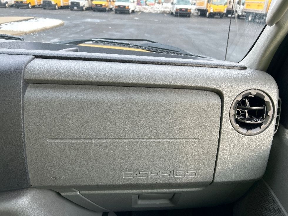 Light Duty Box Truck-Light and Medium Duty Trucks-Ford-2022-E350-Montgomery-NY-89,016\n\t\tmiles-$ 27,500 - Image 19