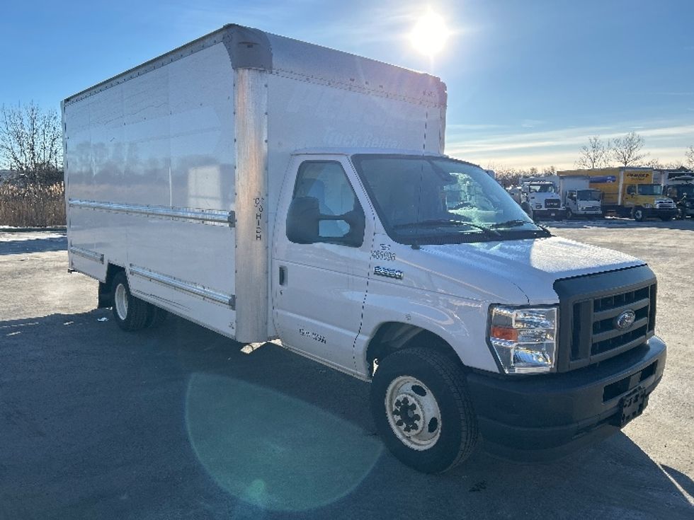 Light Duty Box Truck-Light and Medium Duty Trucks-Ford-2022-E350-Montgomery-NY-94,528\n\t\tmiles-$ 29,750 - Image 1