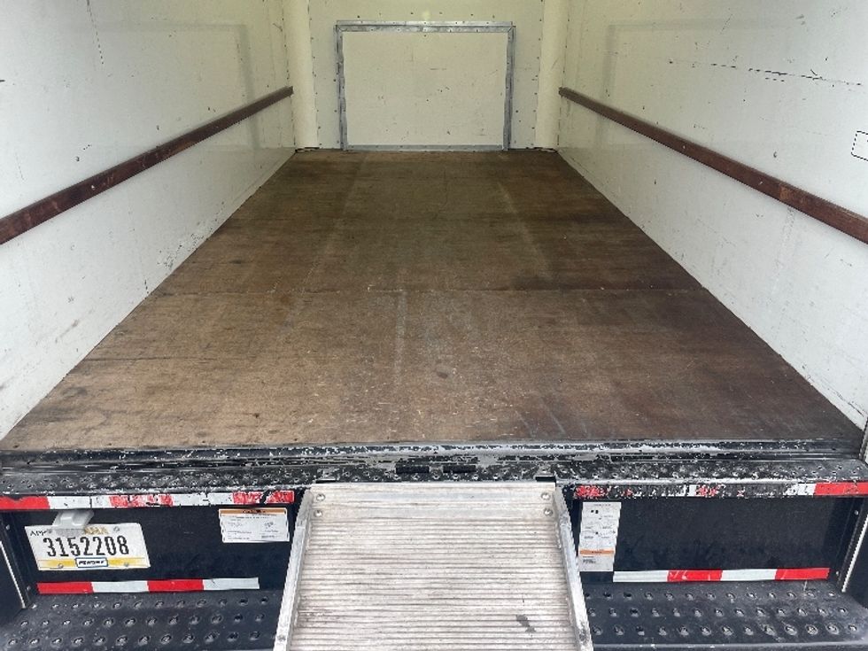 Light Duty Box Truck-Light and Medium Duty Trucks-Ford-2022-E350-Murfreesboro-TN-69,659\n\t\tmiles-$ 41,750 - Image 10