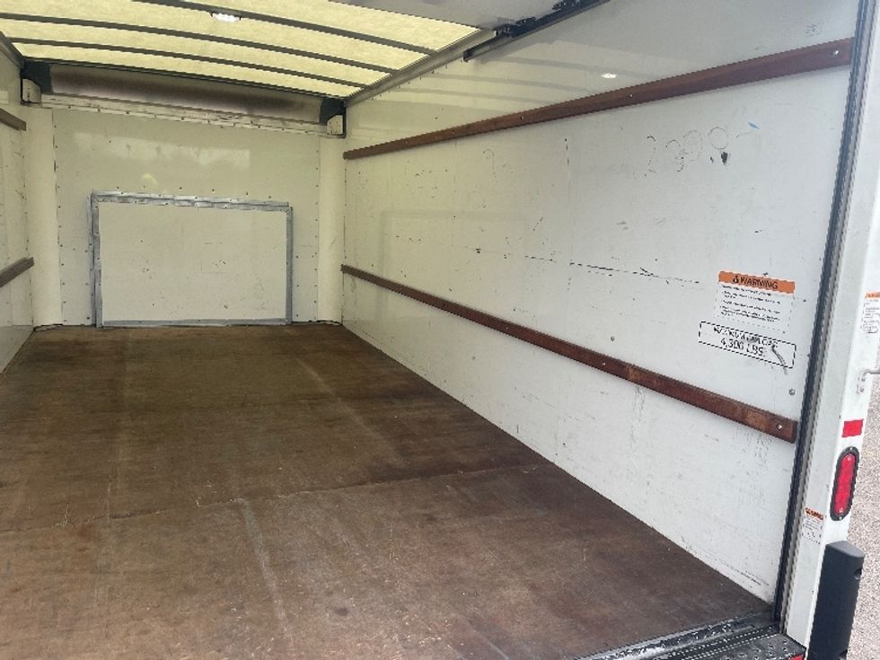 Light Duty Box Truck-Light and Medium Duty Trucks-Ford-2022-E350-Murfreesboro-TN-69,659\n\t\tmiles-$ 41,750 - Image 12