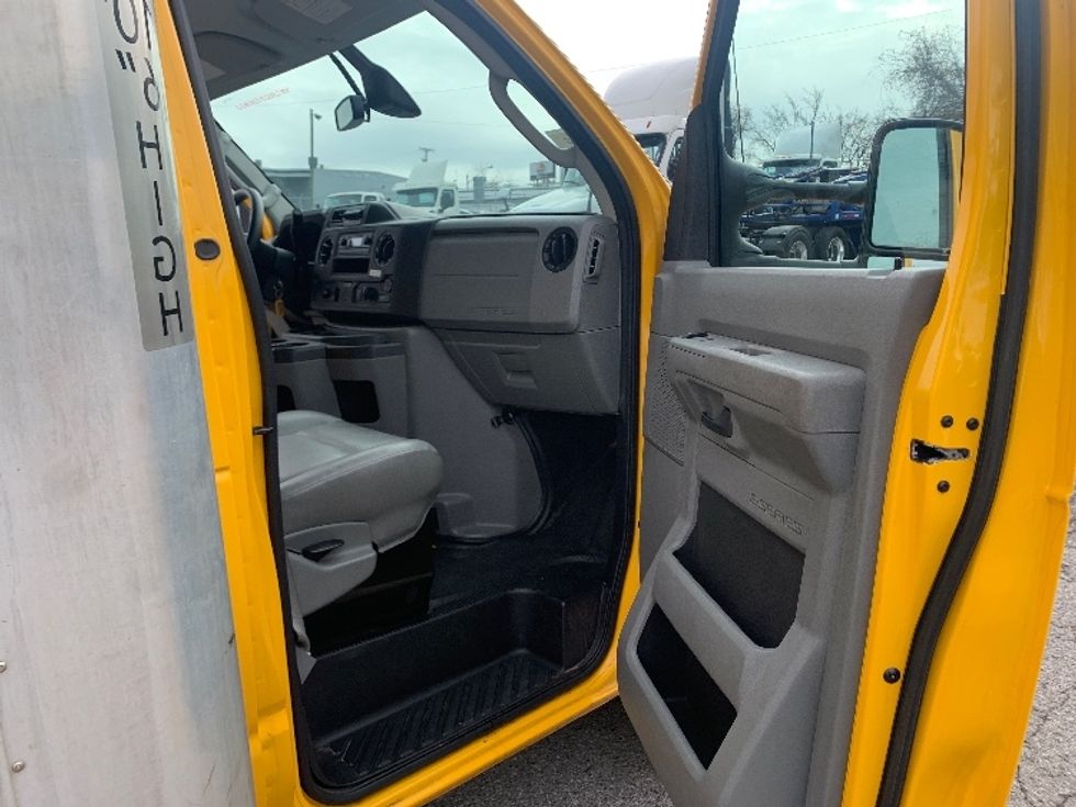 Light Duty Box Truck-Light and Medium Duty Trucks-Ford-2022-E350-Nashville (Mount Juliet)-TN-85,895\n\t\tmiles-$ 30,750 - Image 20