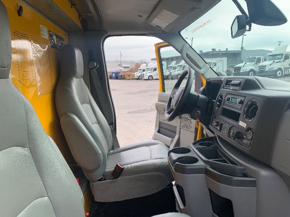 Light Duty Box Truck-Light and Medium Duty Trucks-Ford-2022-E350-Nashville (Mount Juliet)-TN-85,895\n\t\tmiles-$ 30,750 - Image 22