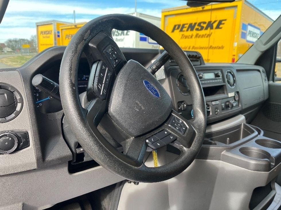 Light Duty Box Truck-Light and Medium Duty Trucks-Ford-2022-E350-Nashville (Mount Juliet)-TN-91,401\n\t\tmiles-$ 30,250 - Image 17