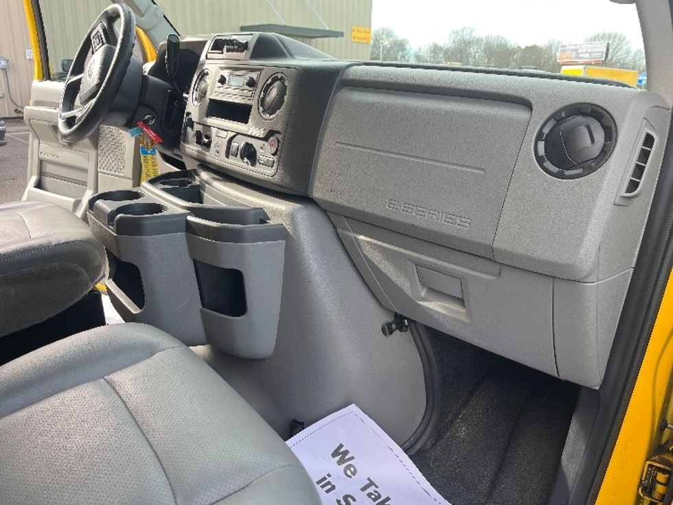 Light Duty Box Truck-Light and Medium Duty Trucks-Ford-2022-E350-Nashville (Mount Juliet)-TN-91,401\n\t\tmiles-$ 30,250 - Image 21