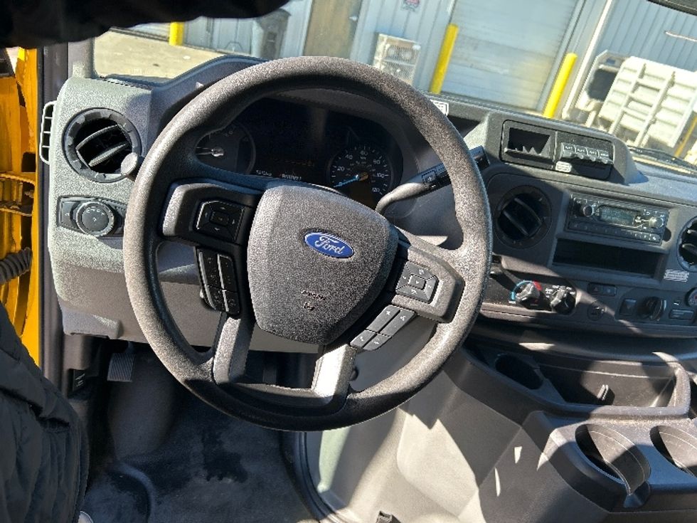 Light Duty Box Truck-Light and Medium Duty Trucks-Ford-2022-E350-Nashville (Mount Juliet)-TN-92,175\n\t\tmiles-$ 30,000 - Image 18
