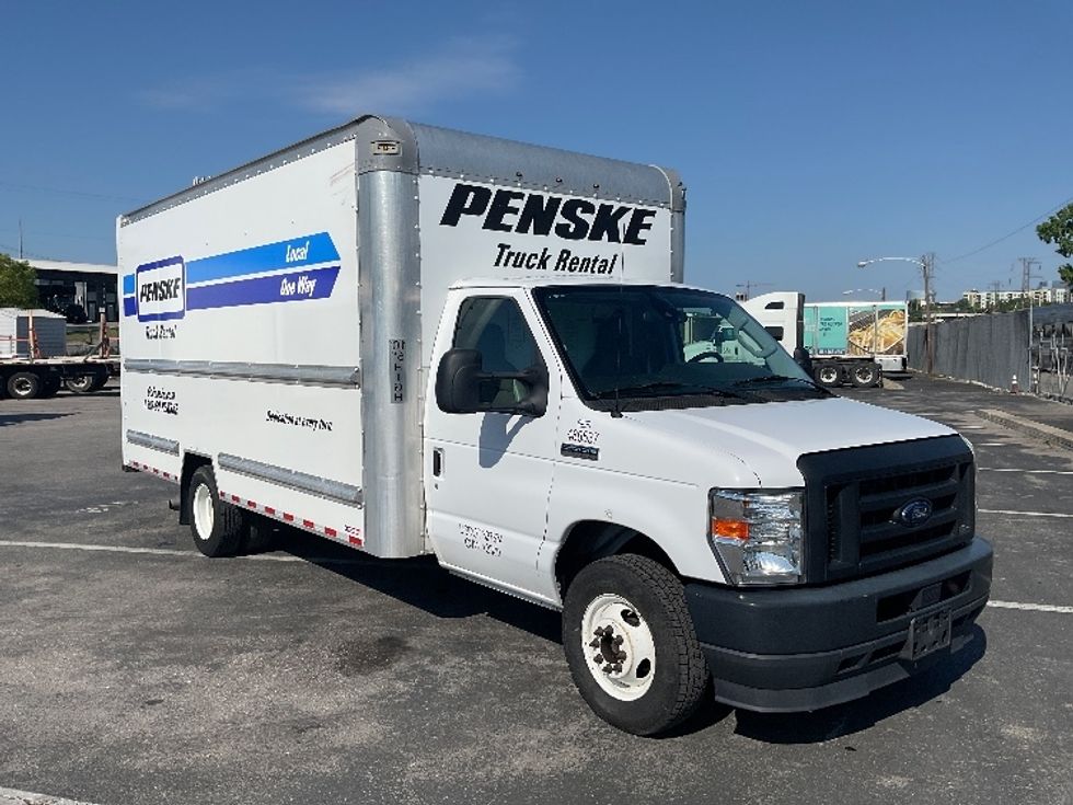 Light Duty Box Truck-Light and Medium Duty Trucks-Ford-2022-E350-Nashville-TN-114,994\n\t\tmiles-$ 27,500 - Image 1