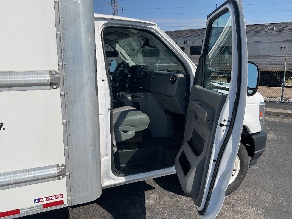 Light Duty Box Truck-Light and Medium Duty Trucks-Ford-2022-E350-Nashville-TN-114,994\n\t\tmiles-$ 27,500 - Image 20