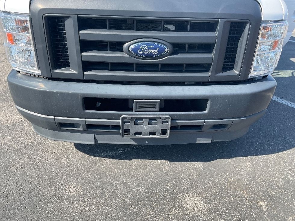 Light Duty Box Truck-Light and Medium Duty Trucks-Ford-2022-E350-Nashville-TN-114,994\n\t\tmiles-$ 27,500 - Image 28