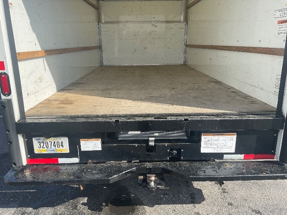 Light Duty Box Truck-Light and Medium Duty Trucks-Ford-2022-E350-Nashville-TN-77,558\n\t\tmiles-$ 36,250 - Image 10