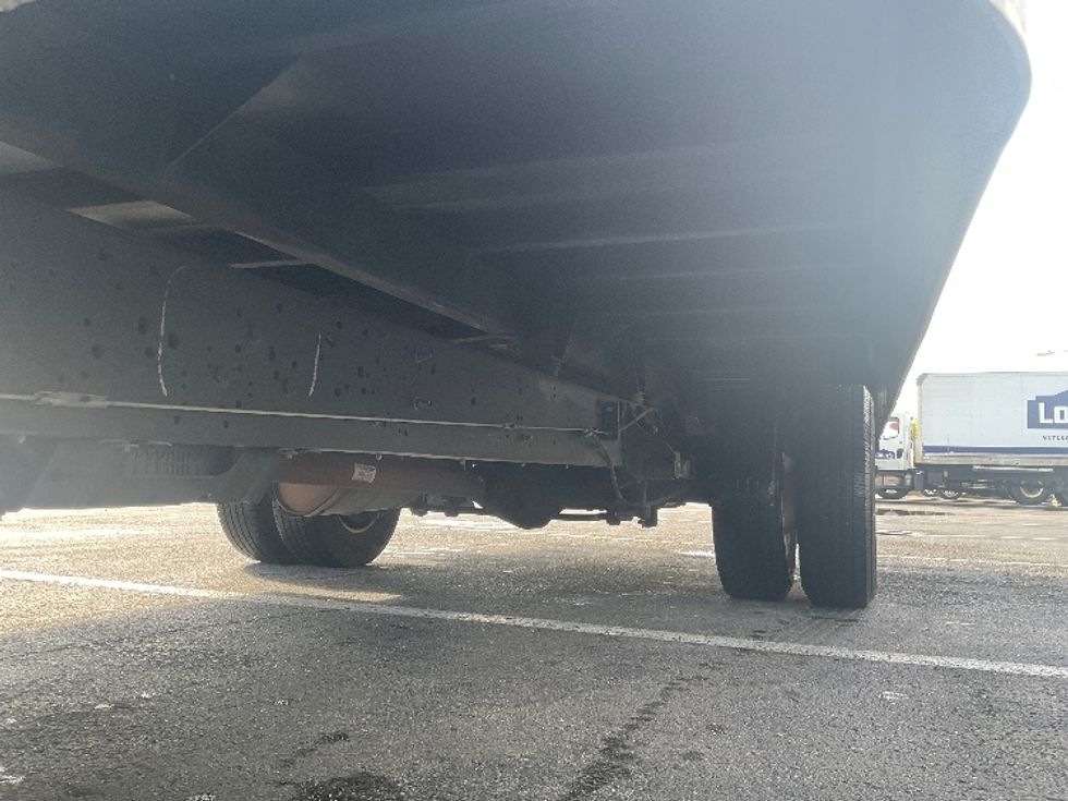 Light Duty Box Truck-Light and Medium Duty Trucks-Ford-2022-E350-Nashville-TN-77,558\n\t\tmiles-$ 36,250 - Image 5