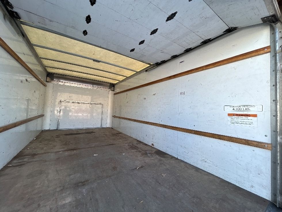 Light Duty Box Truck-Light and Medium Duty Trucks-Ford-2022-E350-Nashville-TN-87,986\n\t\tmiles-$ 30,500 - Image 7