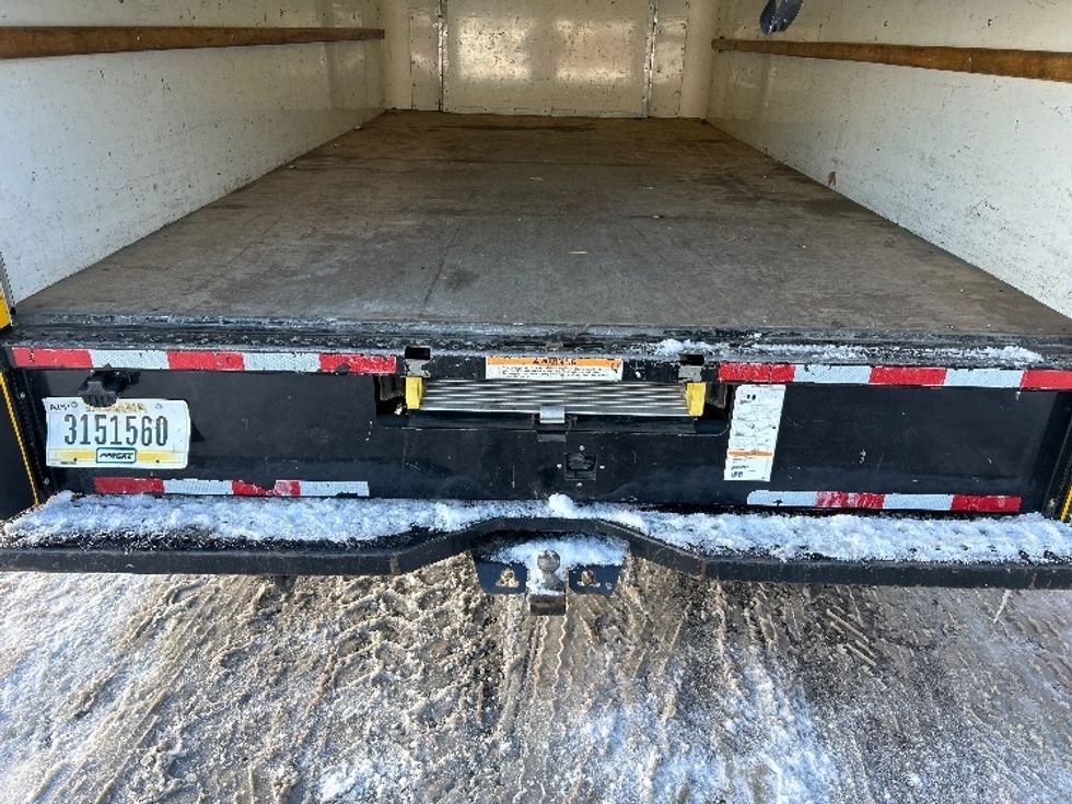 Light Duty Box Truck-Light and Medium Duty Trucks-Ford-2022-E350-Nashville-TN-87,986\n\t\tmiles-$ 30,500 - Image 9