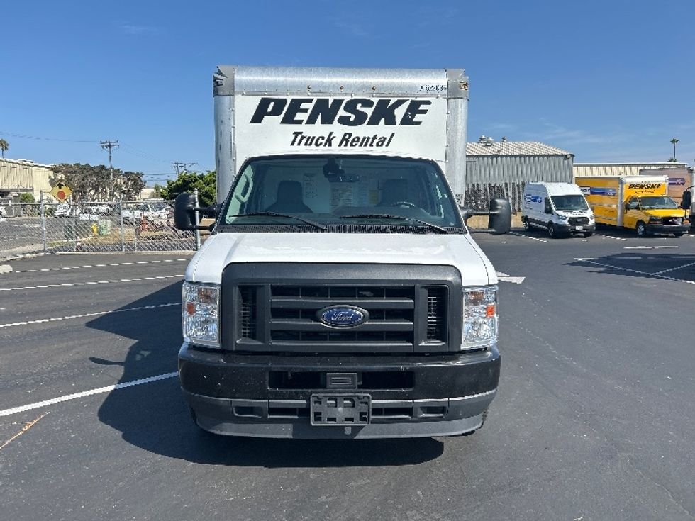 Light Duty Box Truck-Light and Medium Duty Trucks-Ford-2022-E350-National City-CA-156,438\n\t\tmiles-$ 20,750 - Image 2