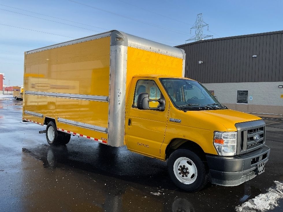 Light Duty Box Truck-Light and Medium Duty Trucks-Ford-2022-E350-Neenah-WI-92,045\n\t\tmiles-$ 29,250 - Image 1