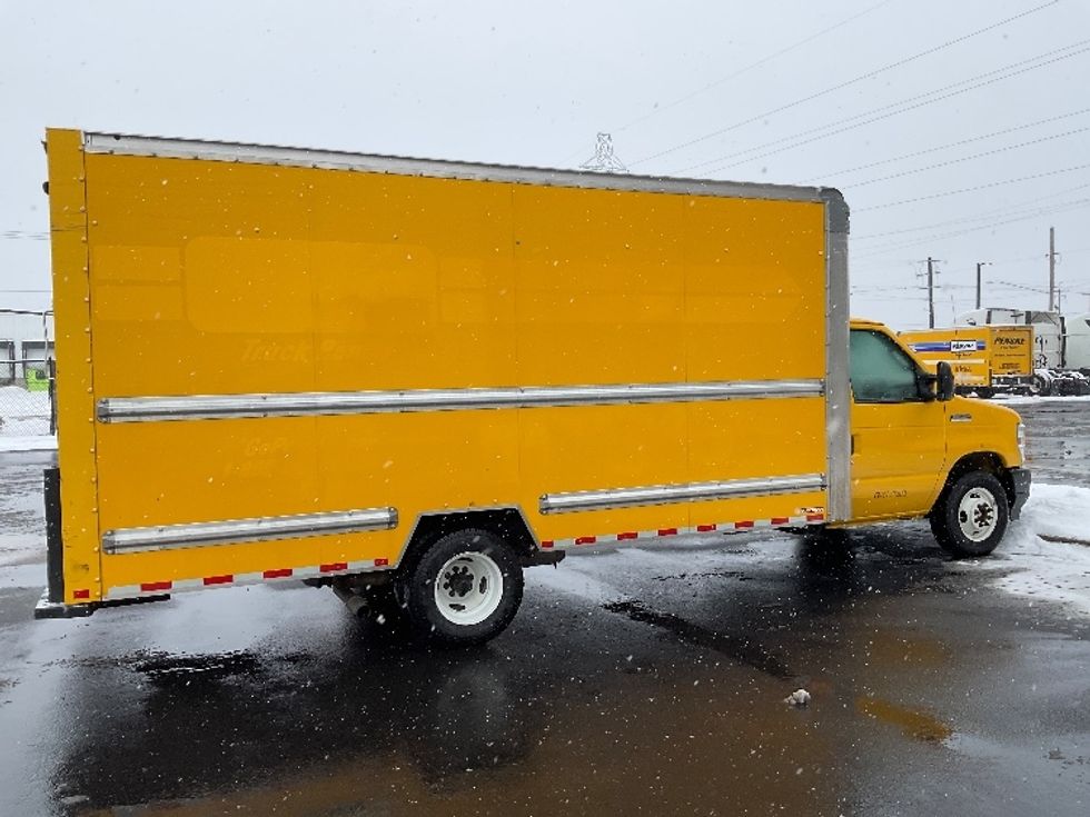 Light Duty Box Truck-Light and Medium Duty Trucks-Ford-2022-E350-Neenah-WI-92,045\n\t\tmiles-$ 29,250 - Image 15