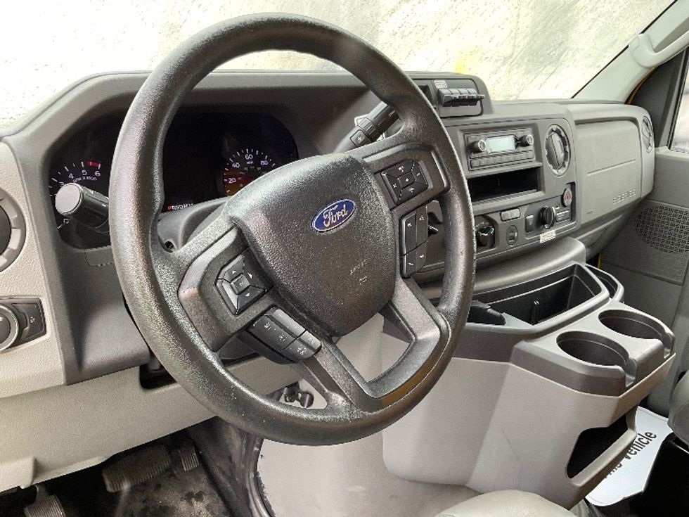 Light Duty Box Truck-Light and Medium Duty Trucks-Ford-2022-E350-Neenah-WI-92,045\n\t\tmiles-$ 29,250 - Image 17