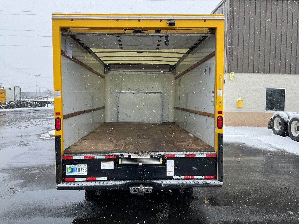 Light Duty Box Truck-Light and Medium Duty Trucks-Ford-2022-E350-Neenah-WI-92,045\n\t\tmiles-$ 29,250 - Image 8