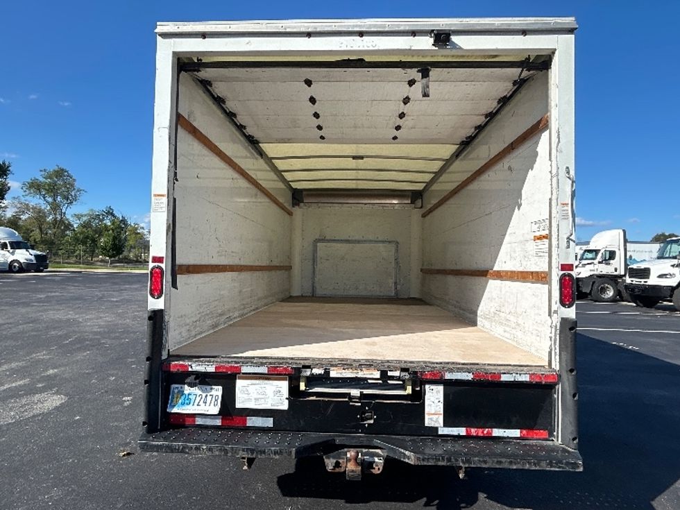Light Duty Box Truck-Light and Medium Duty Trucks-Ford-2022-E350-New Castle-DE-103,344\n\t\tmiles-$ 27,000 - Image 8
