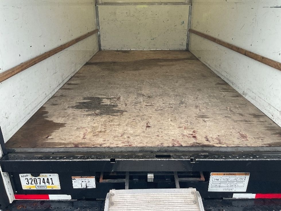 Light Duty Box Truck-Light and Medium Duty Trucks-Ford-2022-E350-New Castle-DE-105,632\n\t\tmiles-$ 28,500 - Image 10