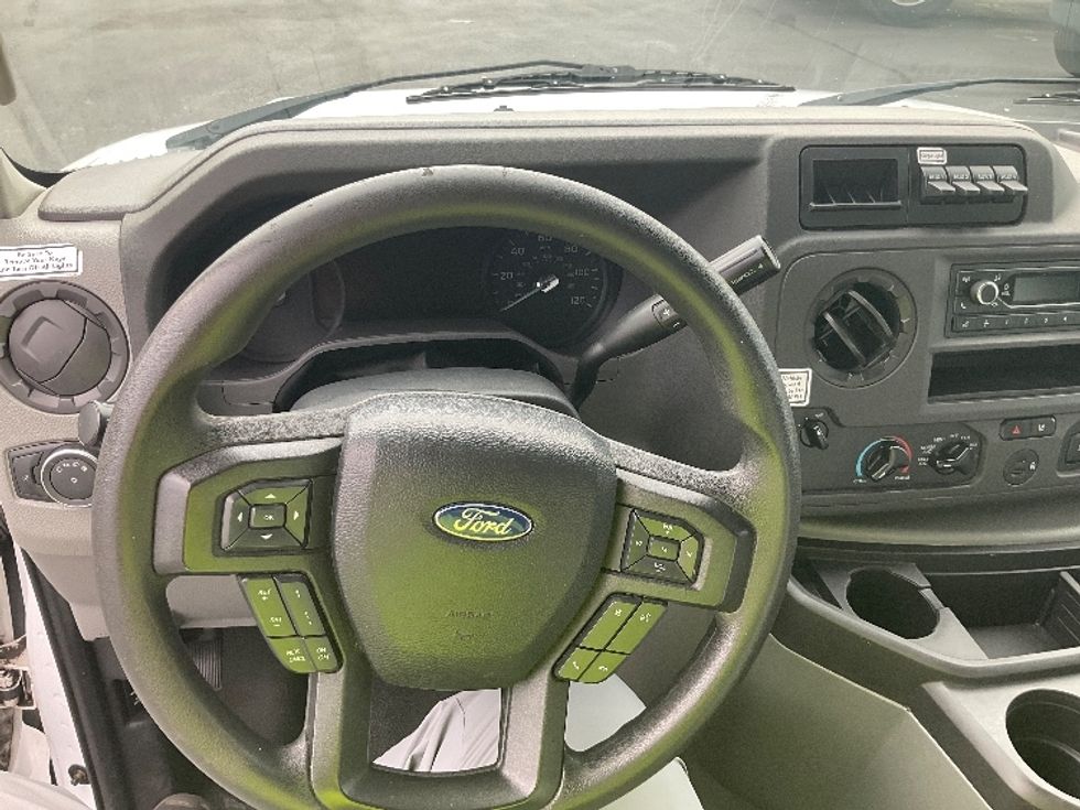 Light Duty Box Truck-Light and Medium Duty Trucks-Ford-2022-E350-New Castle-DE-105,632\n\t\tmiles-$ 28,500 - Image 18