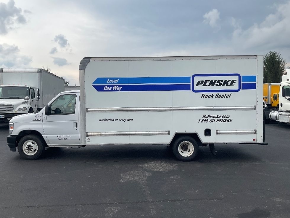 2022 Ford E-350 photo 4