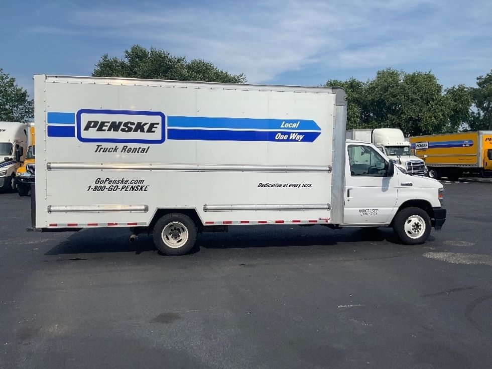 Light Duty Box Truck-Light and Medium Duty Trucks-Ford-2022-E350-New Castle-DE-110,856\n\t\tmiles-$ 27,750 - Image 14